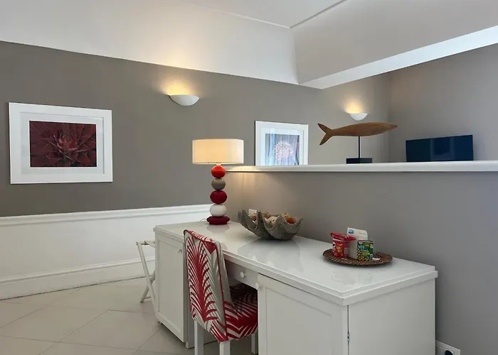 Della Piccola Marina Hotel