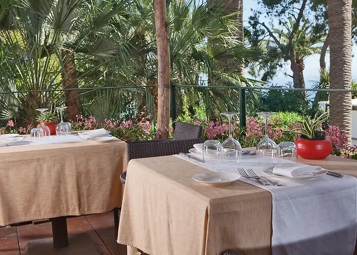 Della Piccola Marina 4* קאפרי