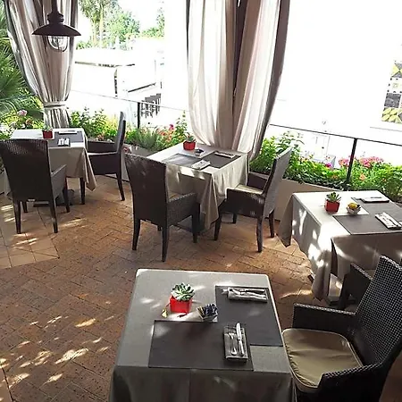 酒店 德拉皮科拉玛莉娜酒店 4*