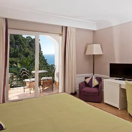 Della Piccola Marina Capri
